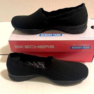 Skechers women seager Stat Slip ons